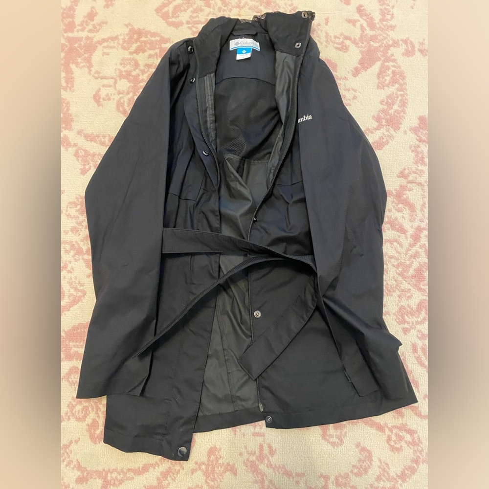 Women’s Black Columbia Rain Jacket